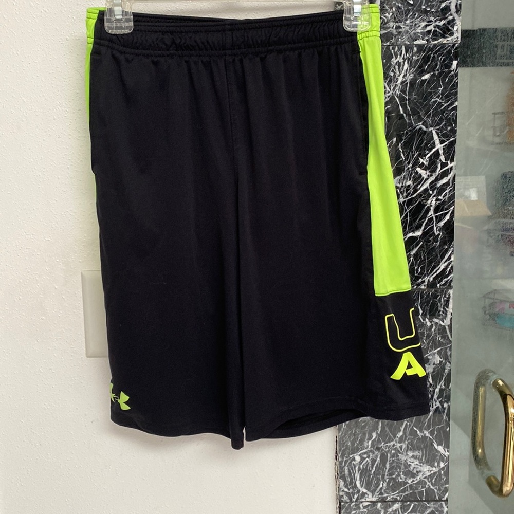 Mens Under Armour basketball shorts